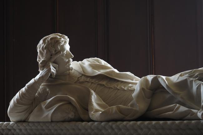 Statue